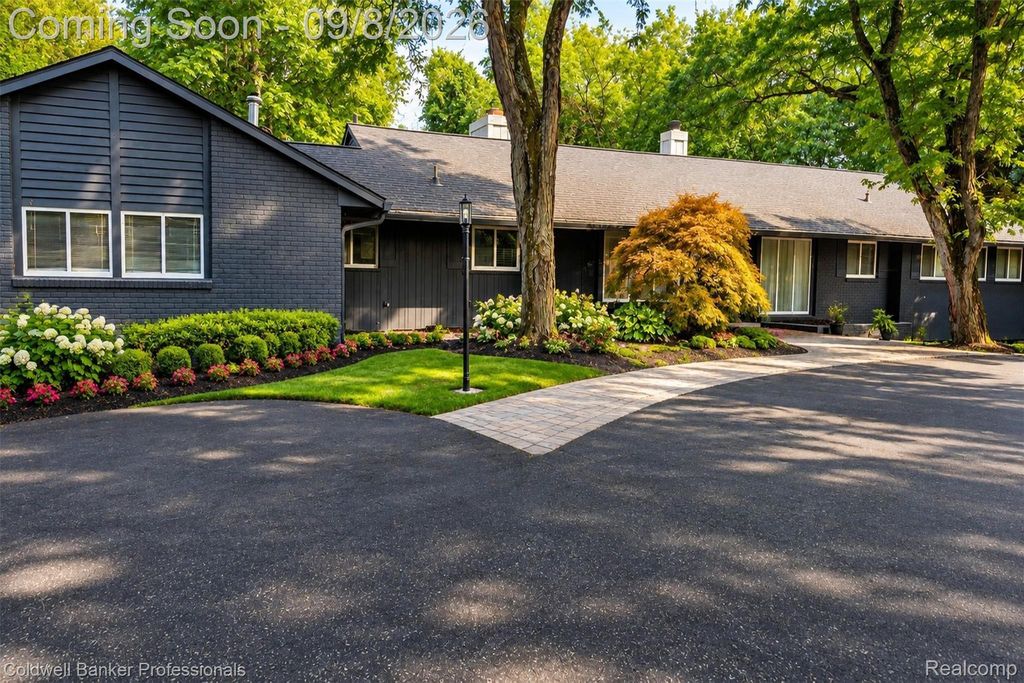4121 Echo Road, Bloomfield charter township