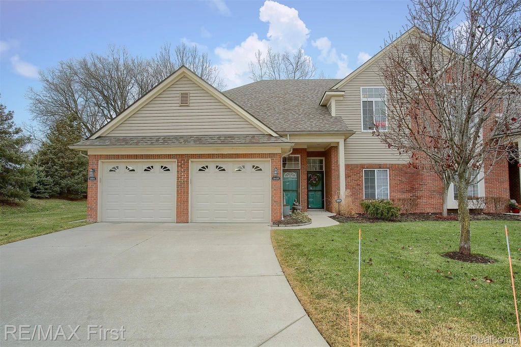 14410 Shadywood Drive, Sterling Heights