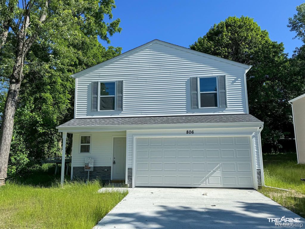 806 Partridge, Holly village