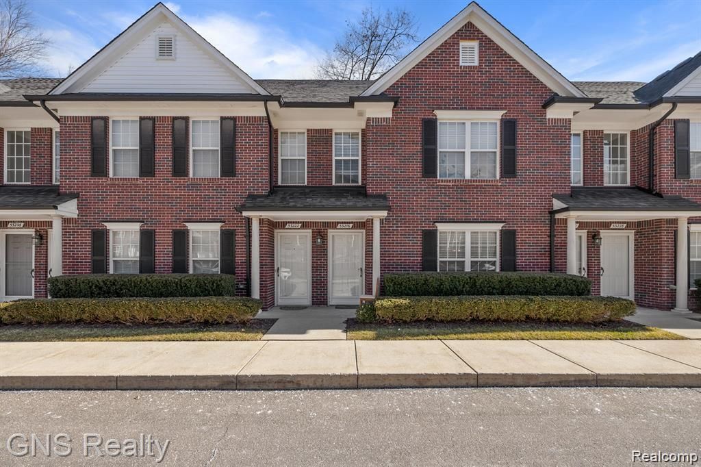53216 Manchester Avenue, Shelby Twp