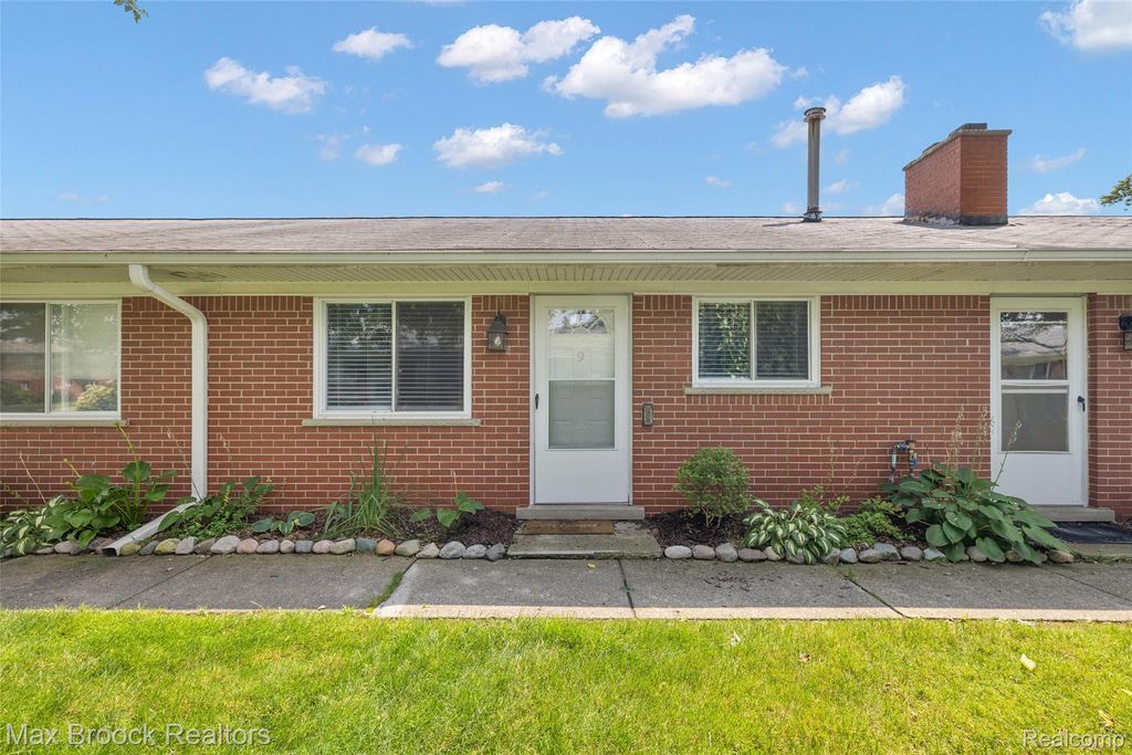 3875 Devon Road 10a, Royal Oak