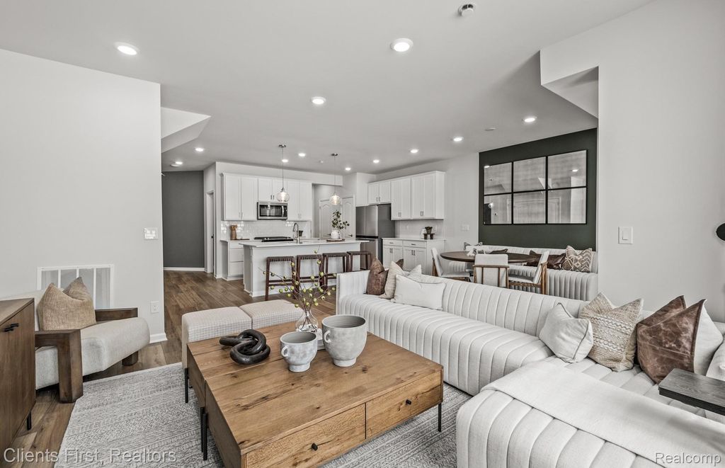 1433 Superior Drive, Milford