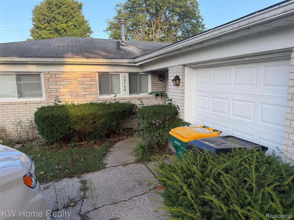 22768 Ashley Street, Farmington Hills