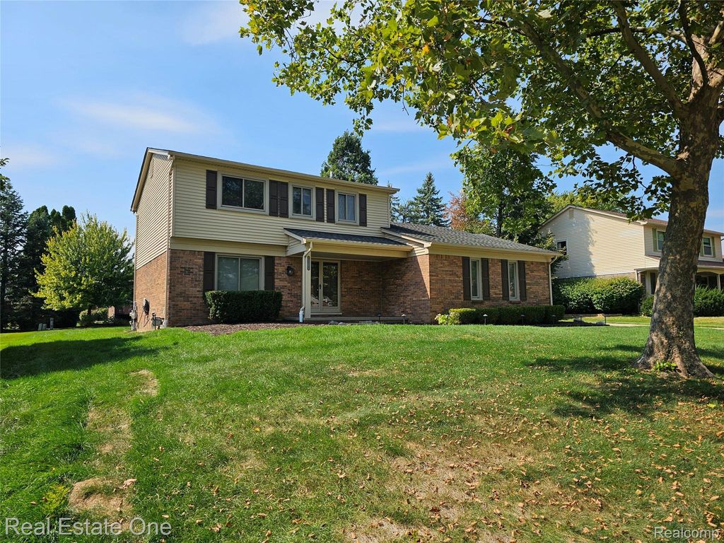 2070 Winchester Road, Rochester Hills city