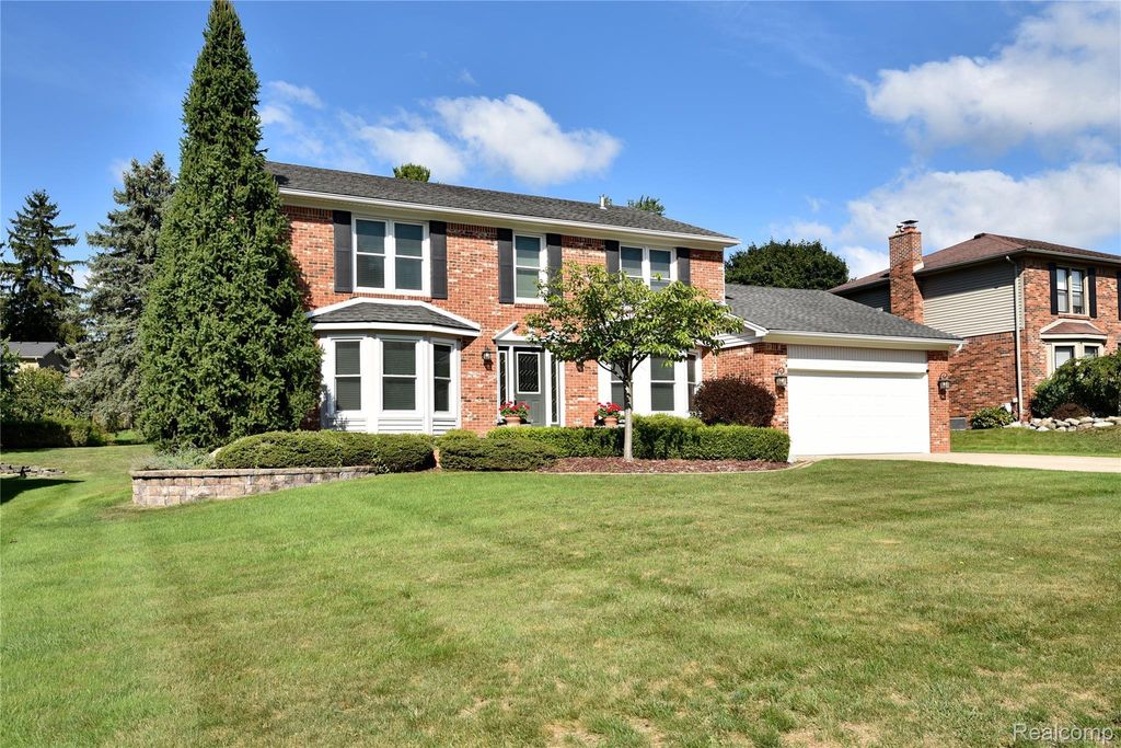 1325 Royal Crescent Street, Rochester Hills city