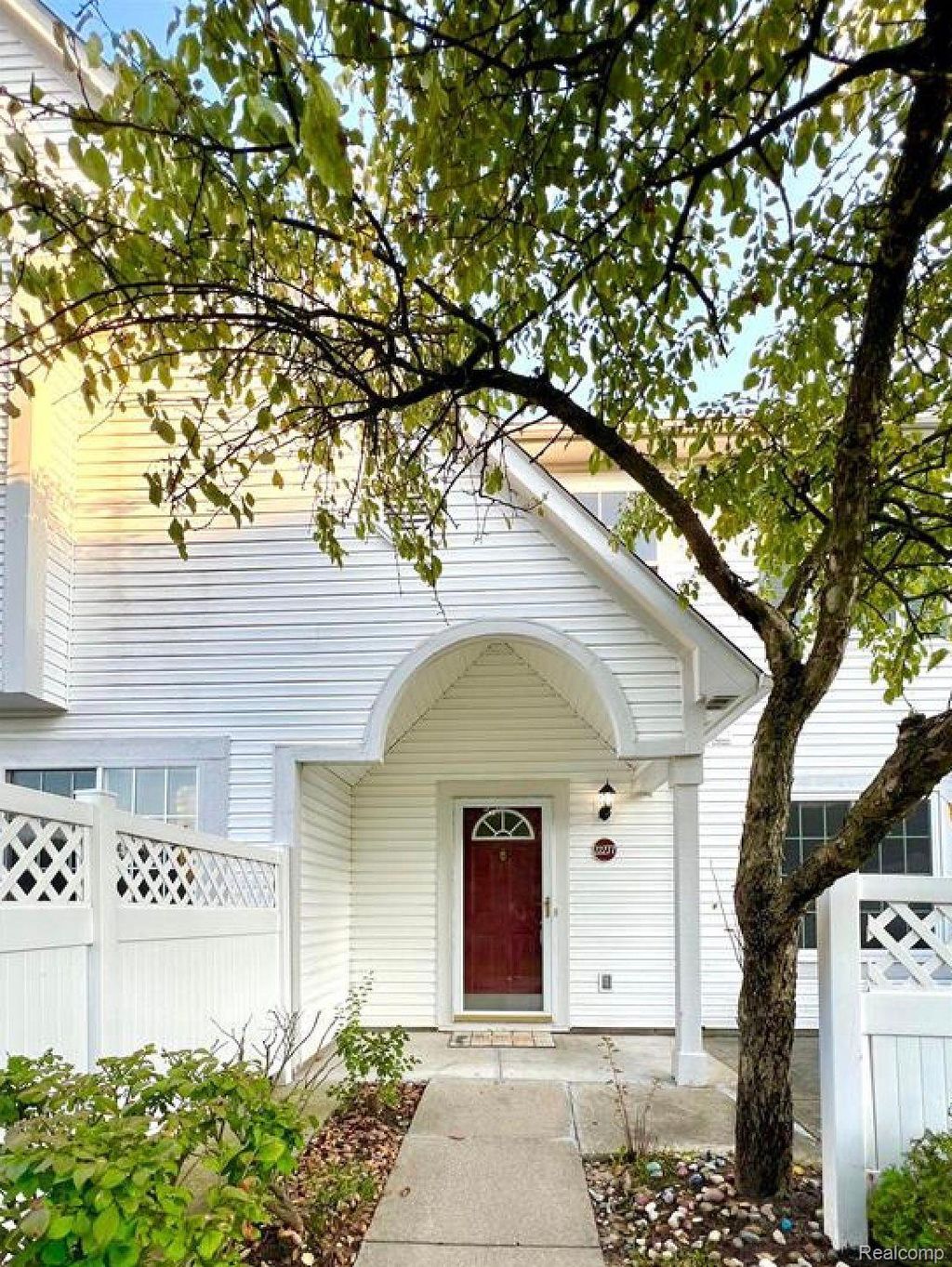 22277 Atlantic Pointe, Farmington Hills