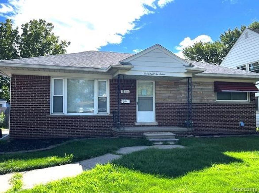 28216 Jahns Drive, Roseville city