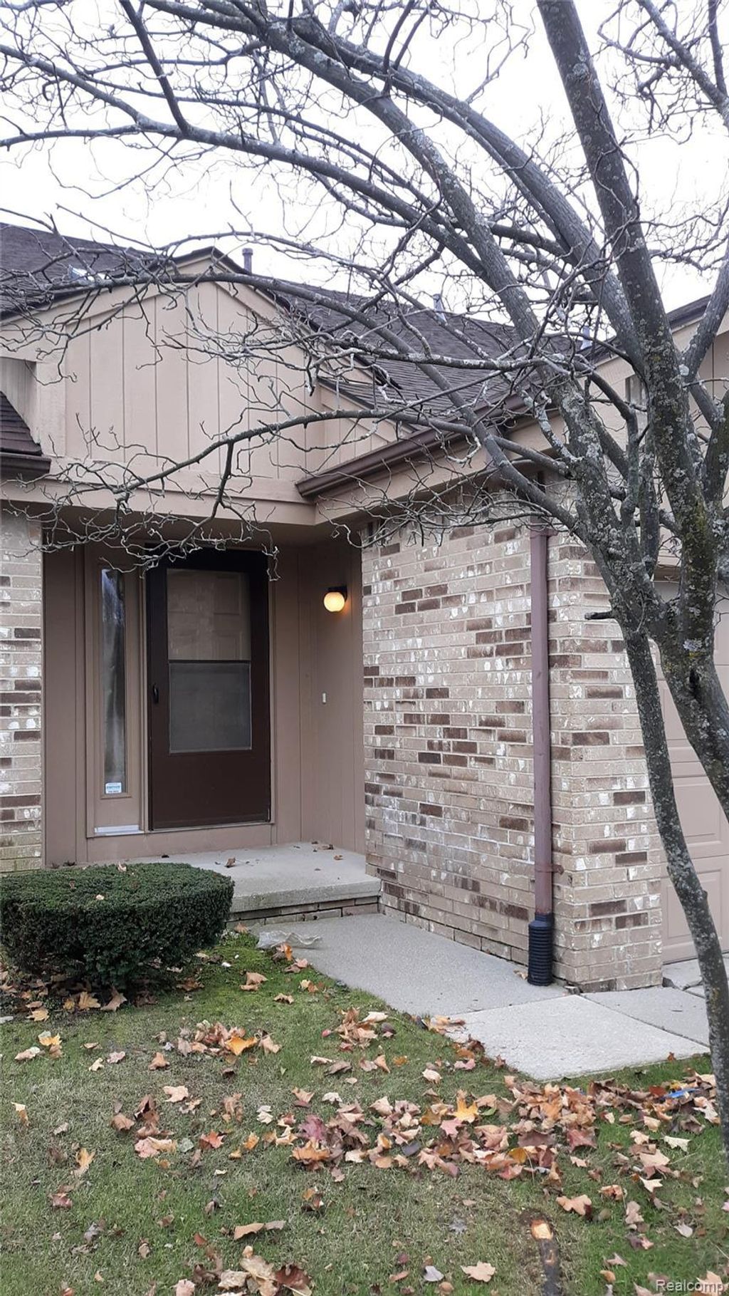 2266 Heritage Pointe Drive, Sterling Heights