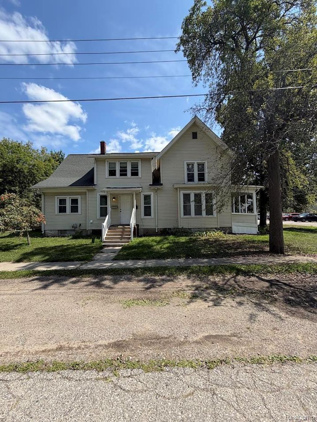 205 E Shadbolt Street, Lake Orion village