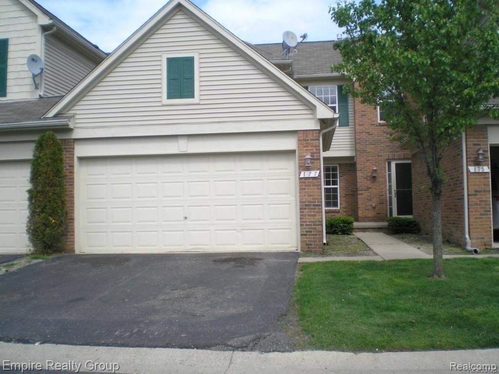 177 Legacy Park Cir, Dearborn Heights