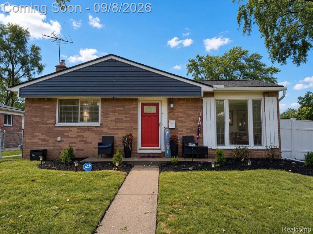 1295 Jenifer Avenue, Madison Heights city