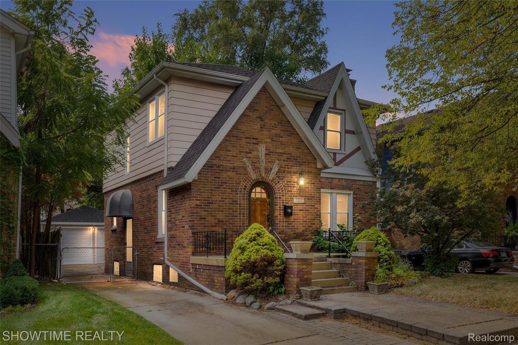2410 Yale Avenue, Royal Oak city
