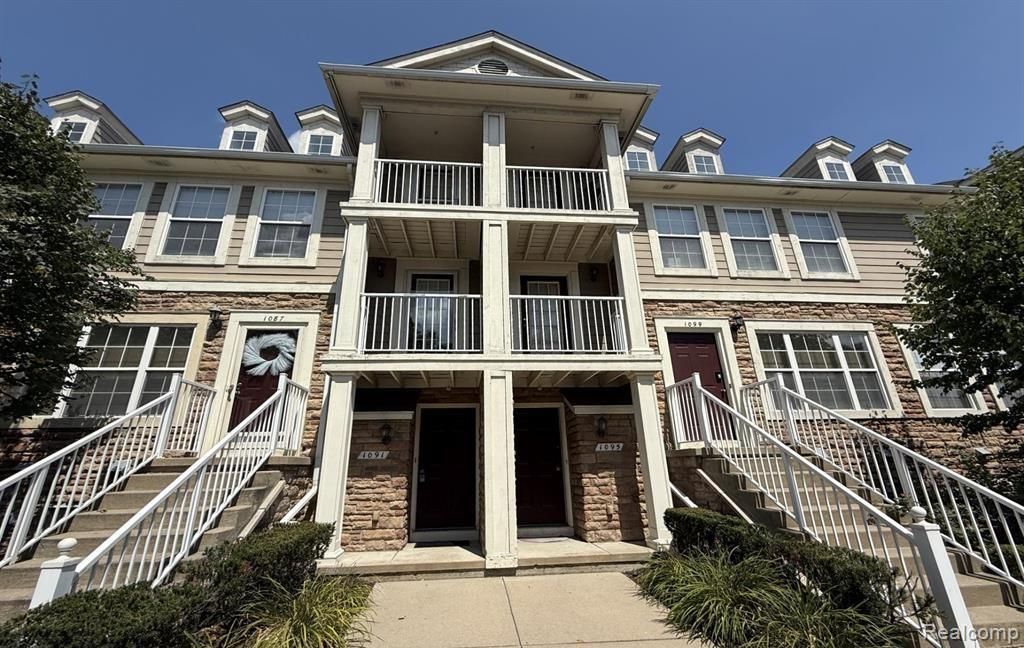 1091 Beaver Run Run, Troy