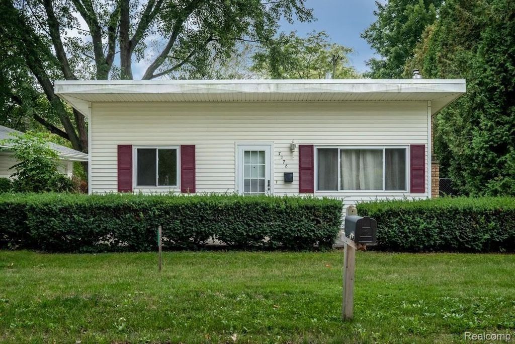 7278 Maple Road, Worth township