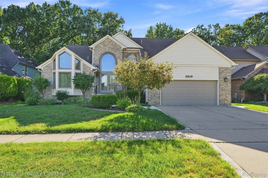 47619 Lamplighter Trail, Macomb township