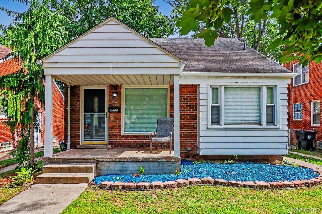 9936 Grayfield, Redford charter township