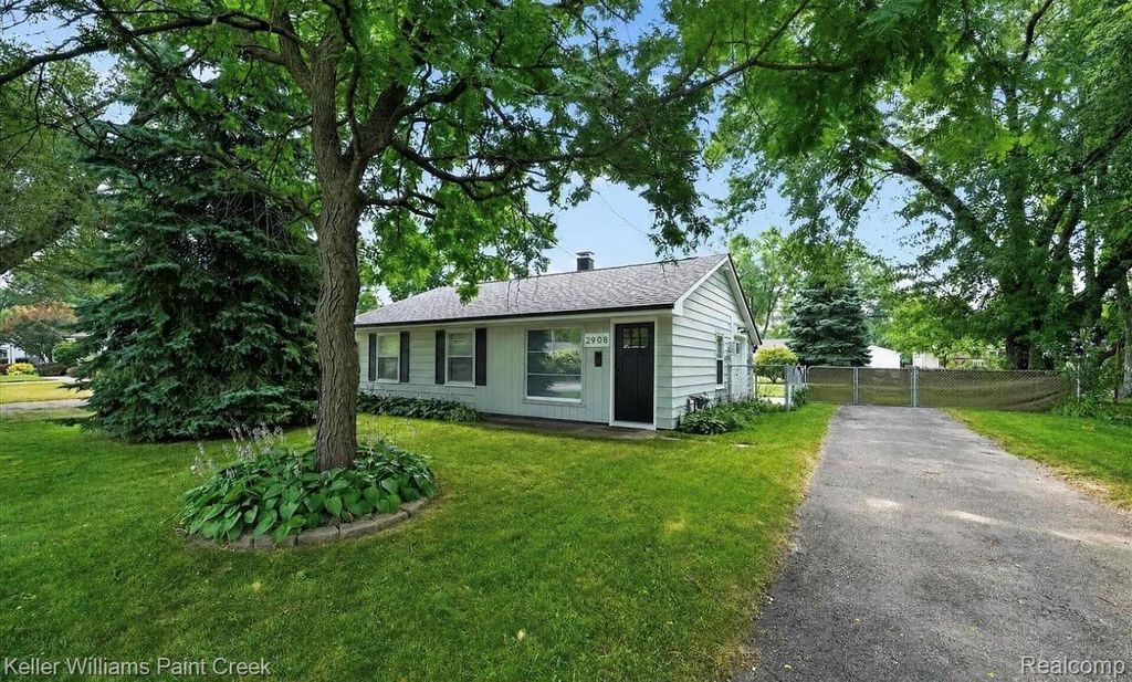 2908 Edna Jane Drive, Auburn Hills city