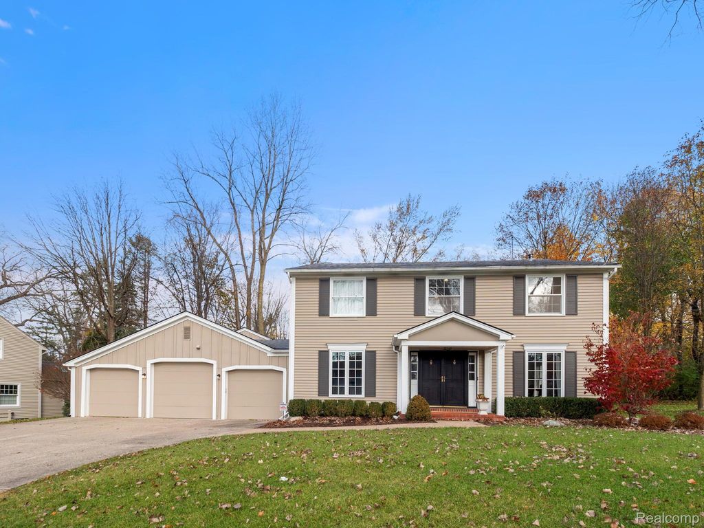 749 Kensington Lane, Bloomfield charter township
