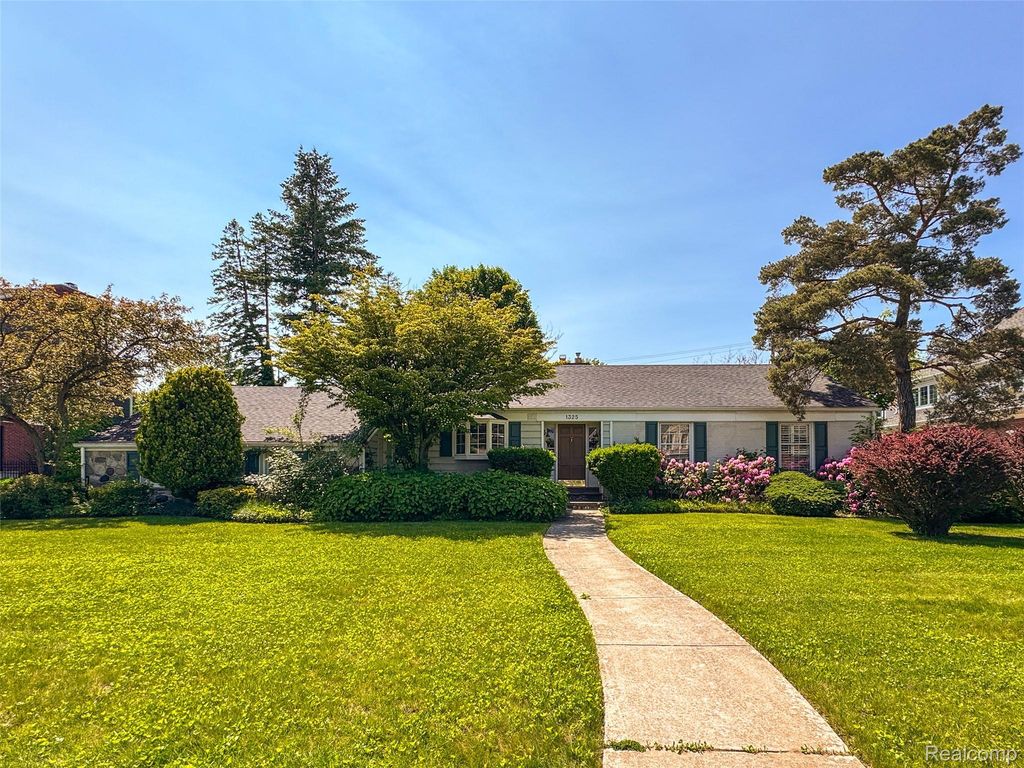 1325 Pilgrim Avenue, Birmingham
