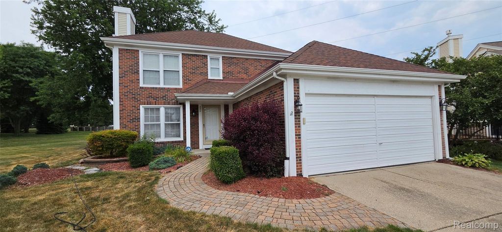 380 Huntington Court, Rochester Hills