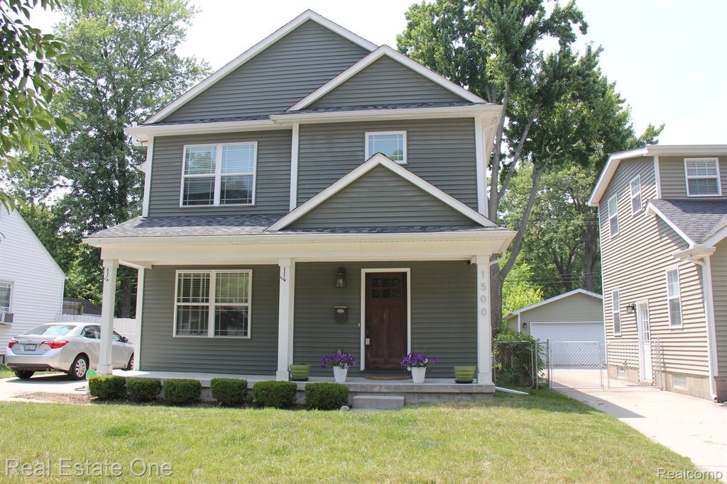 1500 Mclean Avenue, Royal Oak