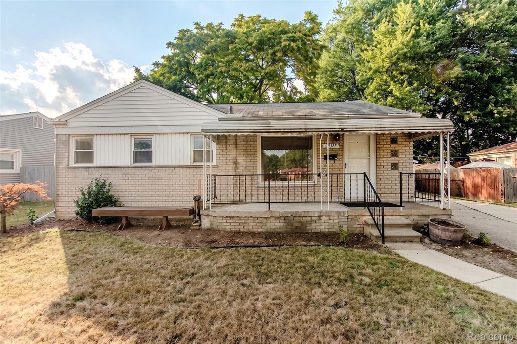 28327 Edward Avenue, Madison Heights
