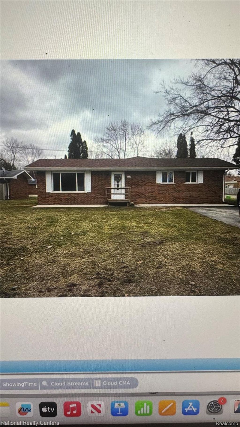 502 Henrietta Drive, Algonac