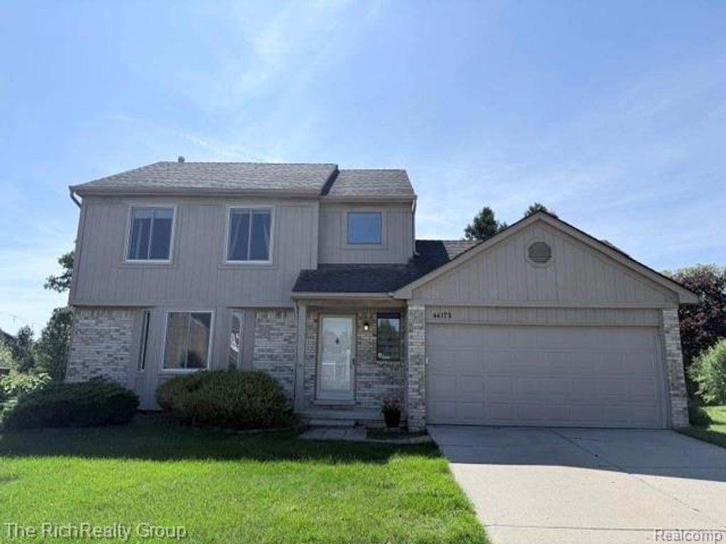44173 Dartmouth Street, Canton