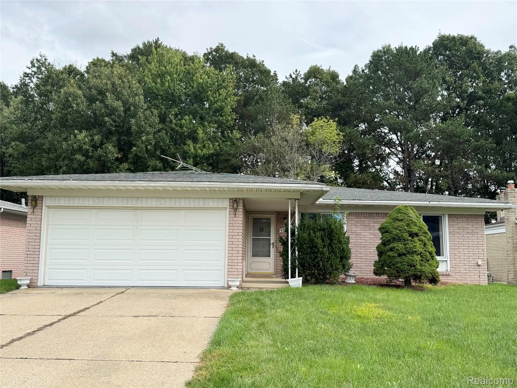 40442 Shakespeare Drive, Sterling Heights