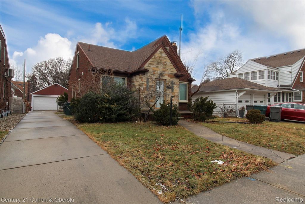 7907 W Morrow Circle, Dearborn