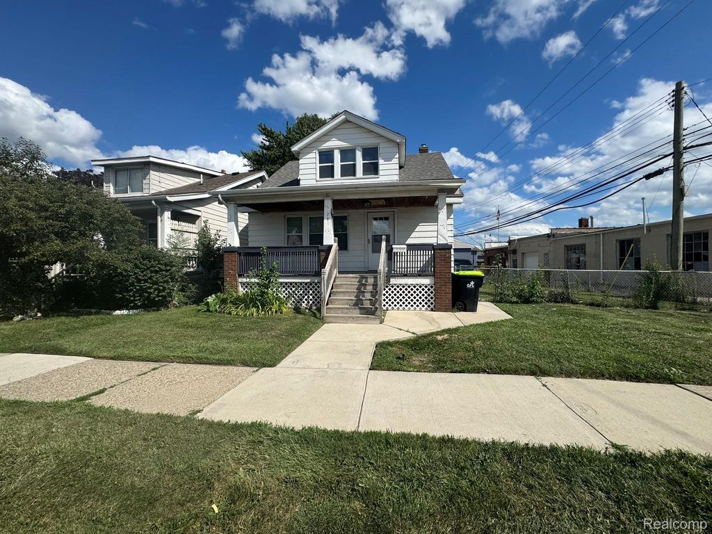 1781 Lafayette Boulevard, Lincoln Park