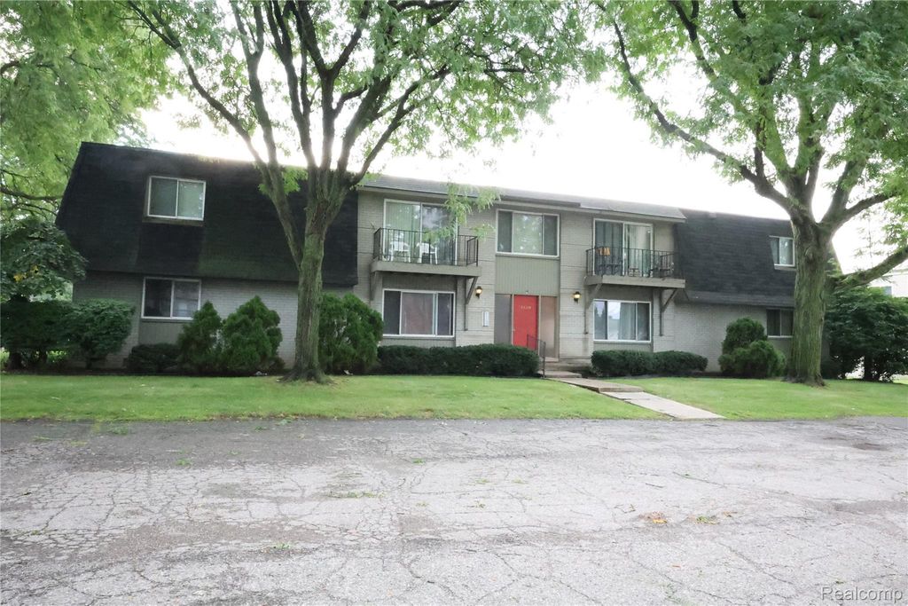 19820 W 12 Mile Road 25, Southfield