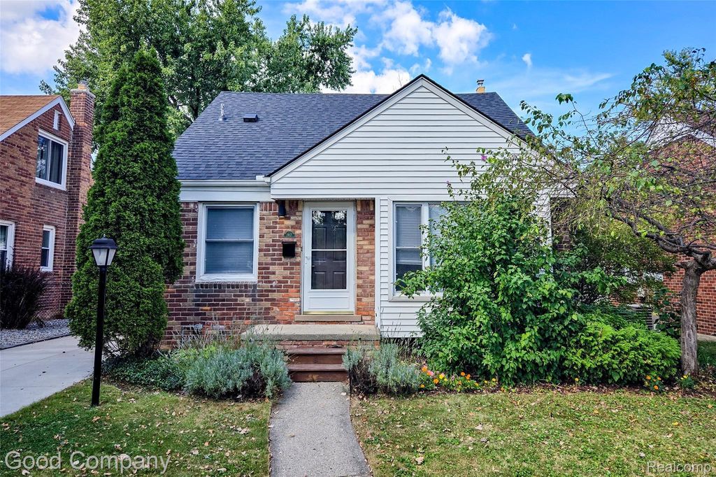 1917 E Hudson Avenue, Royal Oak