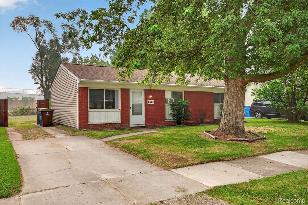 4323 Grace Avenue, Wayne