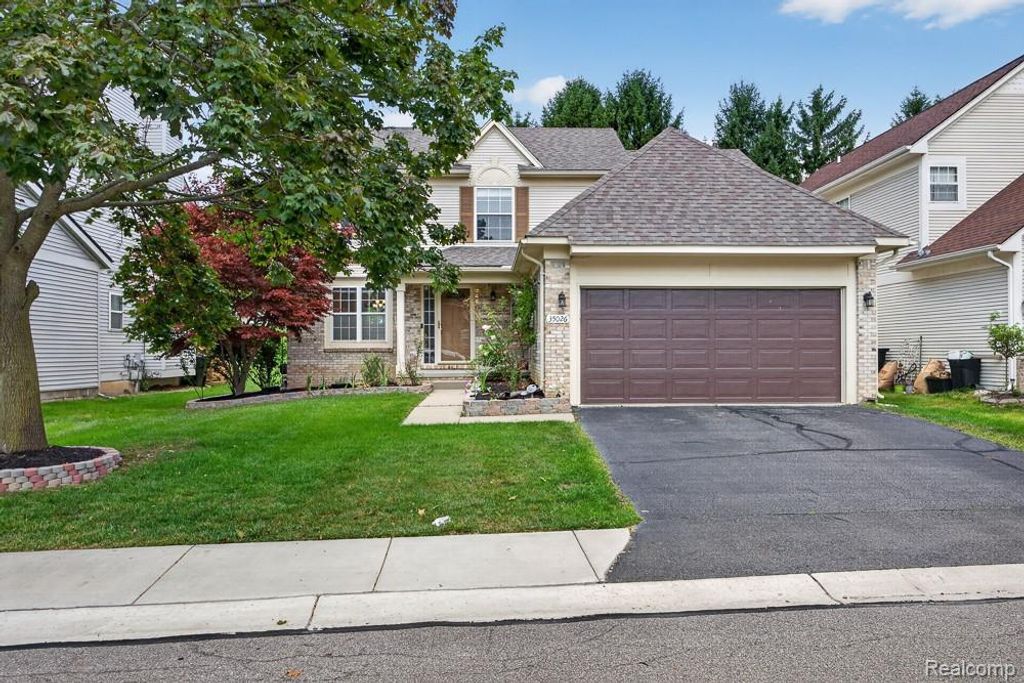 35026 Pennington Drive, Farmington Hills