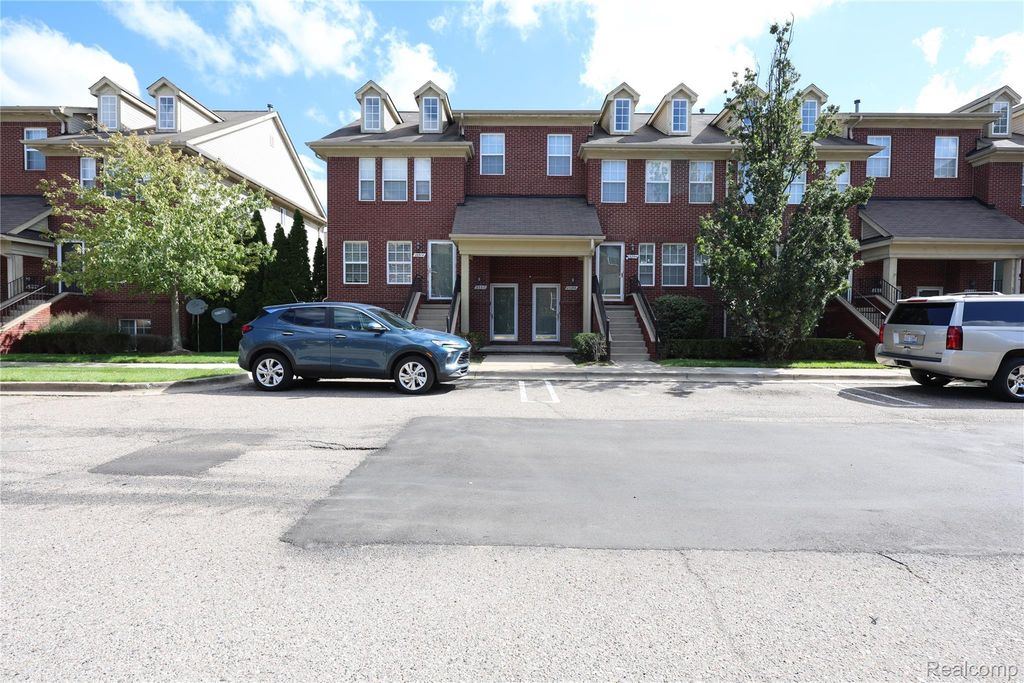 23312 Cornerstone Village Drive, Southfield