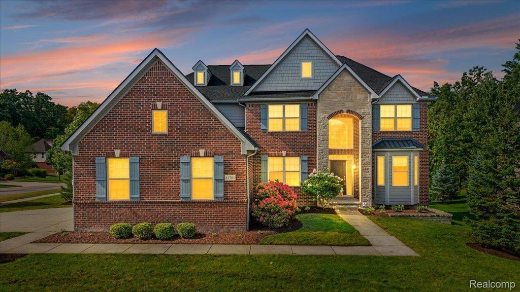 41761 Steinbeck Glen, Novi