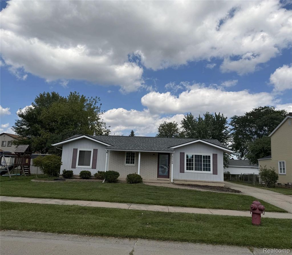 42150 Addison Avenue, Canton