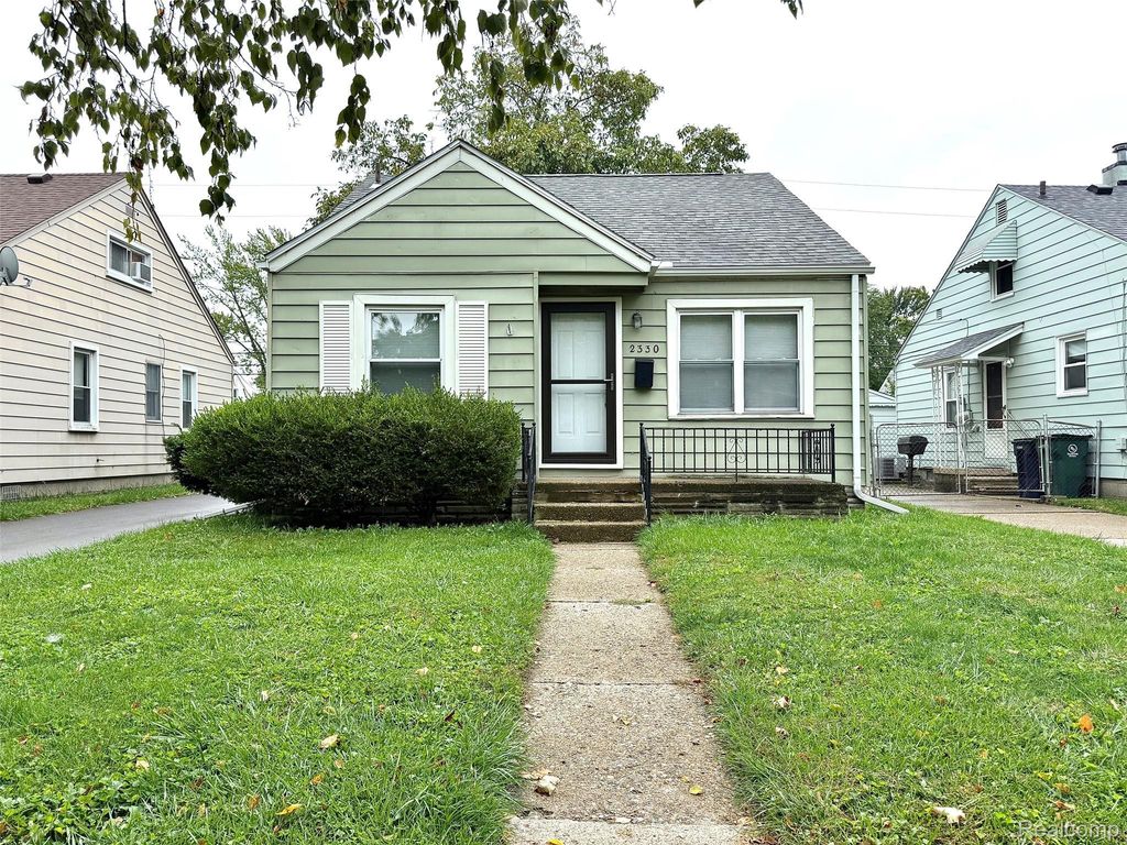 2330 Rowland Avenue, Royal Oak