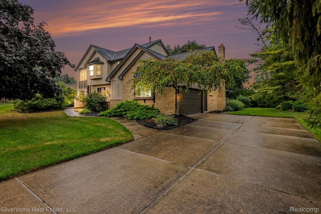 869 Timberline Drive, Rochester Hills