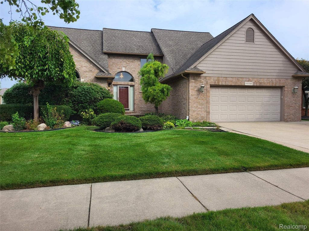 49786 Willowood Drive, Macomb