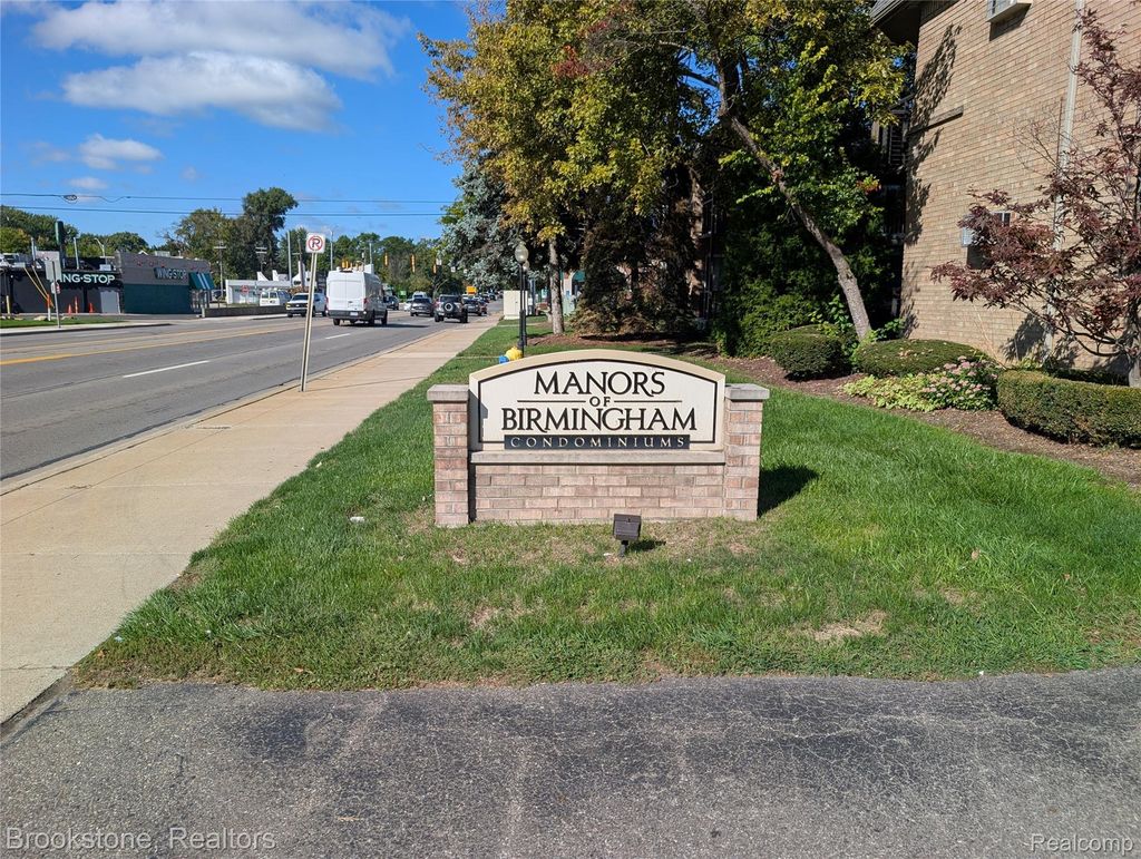 1727 E 14 Mile Road 45(c), Birmingham