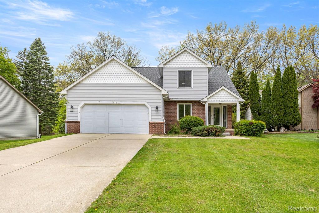 7978 Hoffman Drive, Waterford