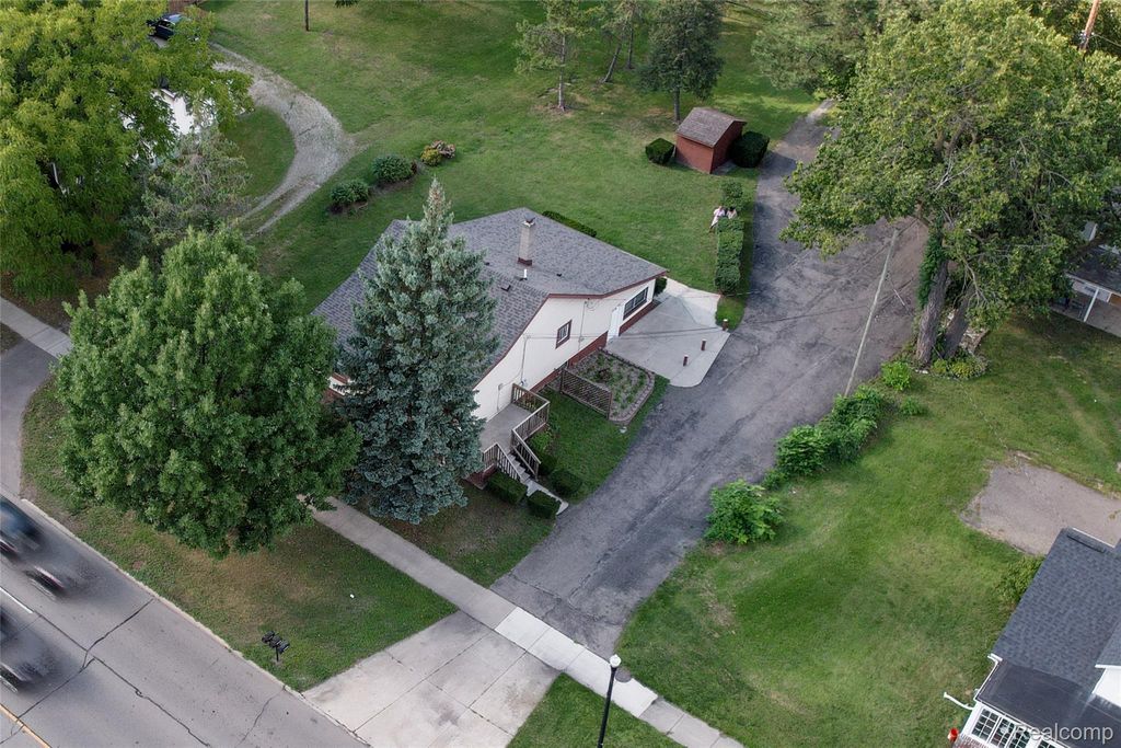 22900 Goddard Road, Taylor