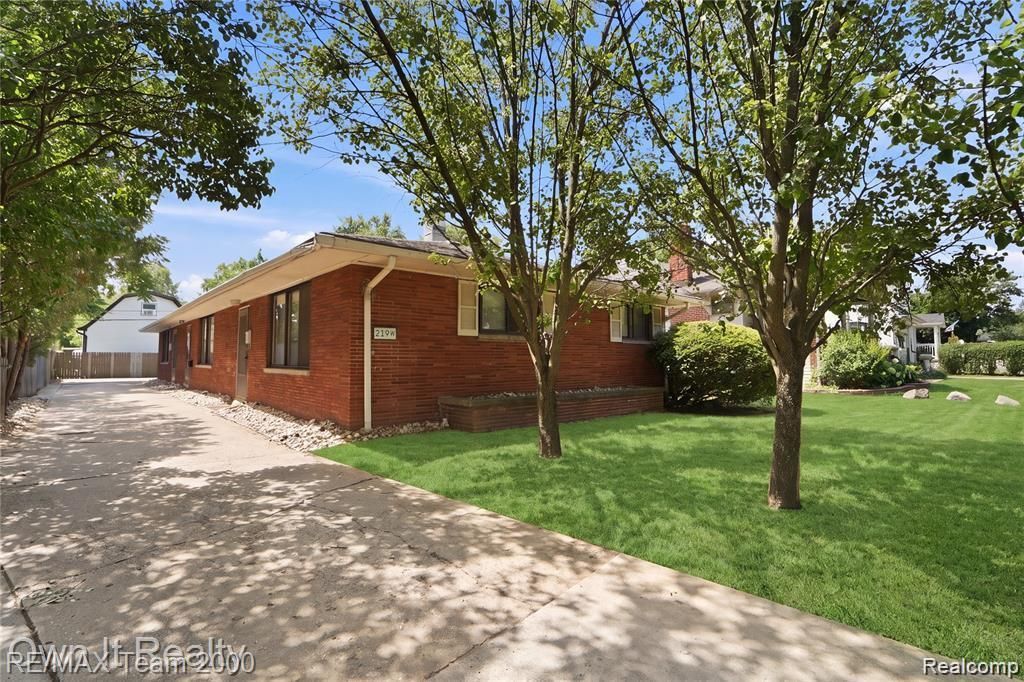 219 W 12 Mile Rd Unit C Road, Royal Oak