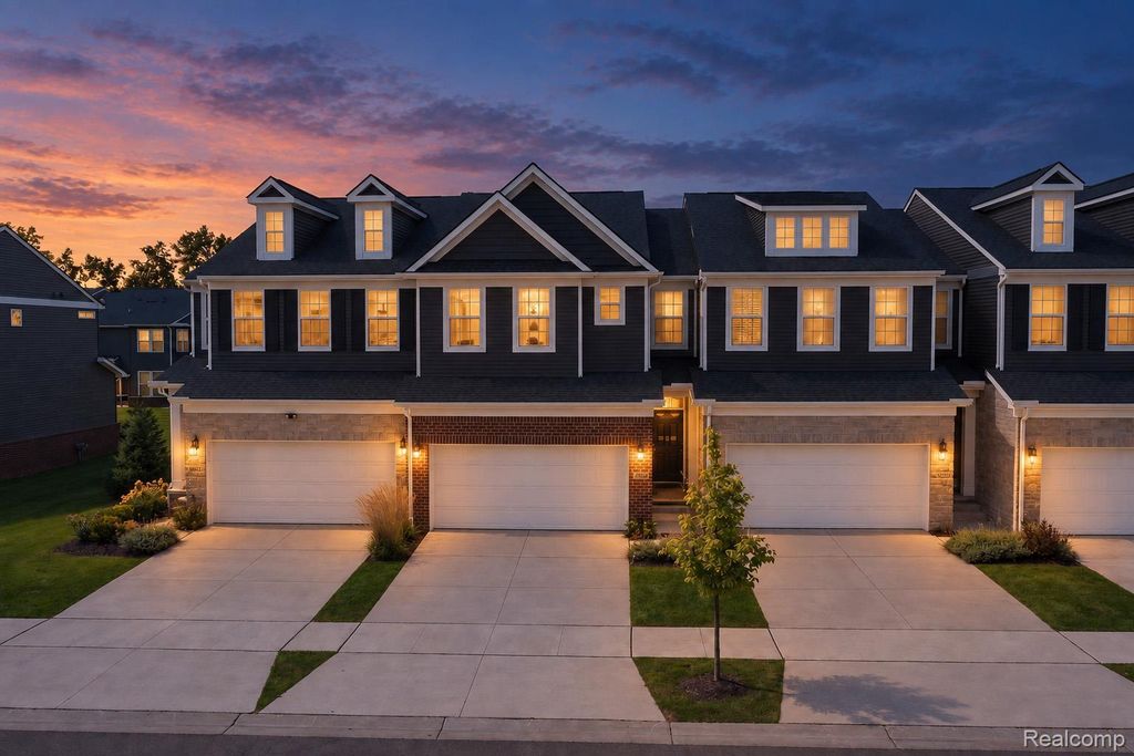 4830 Broomfield Way, Lake Orion