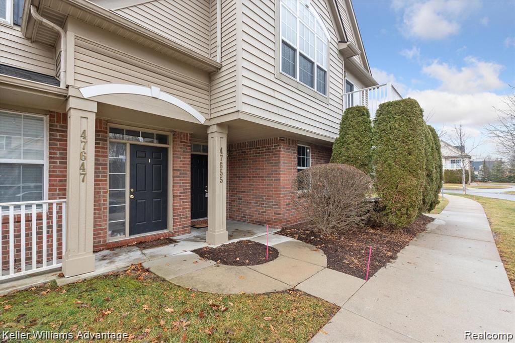 47655 Pembroke Drive, Canton