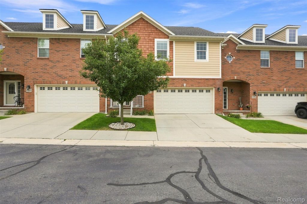 14100 Terrace Court, Plymouth