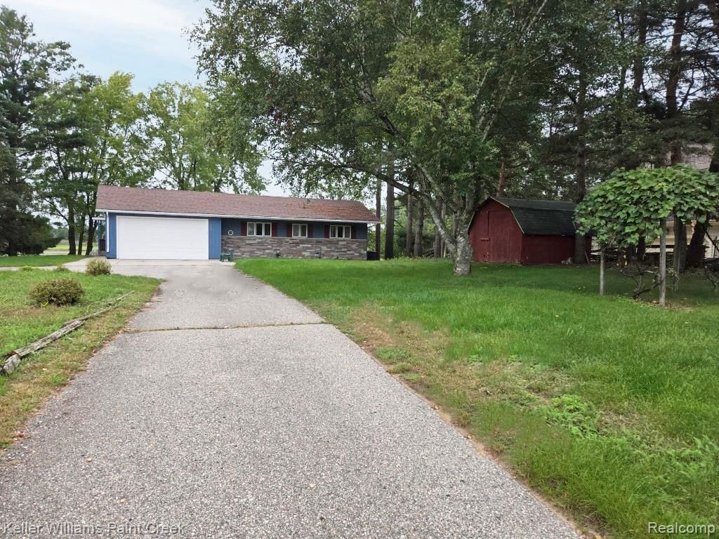402 Orchard Ridge Drive, Lake Orion
