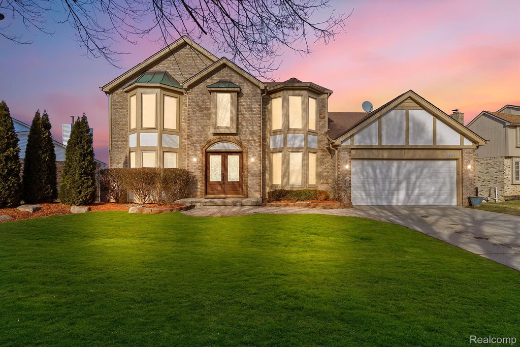 37701 Fleetwood Drive, Farmington Hills